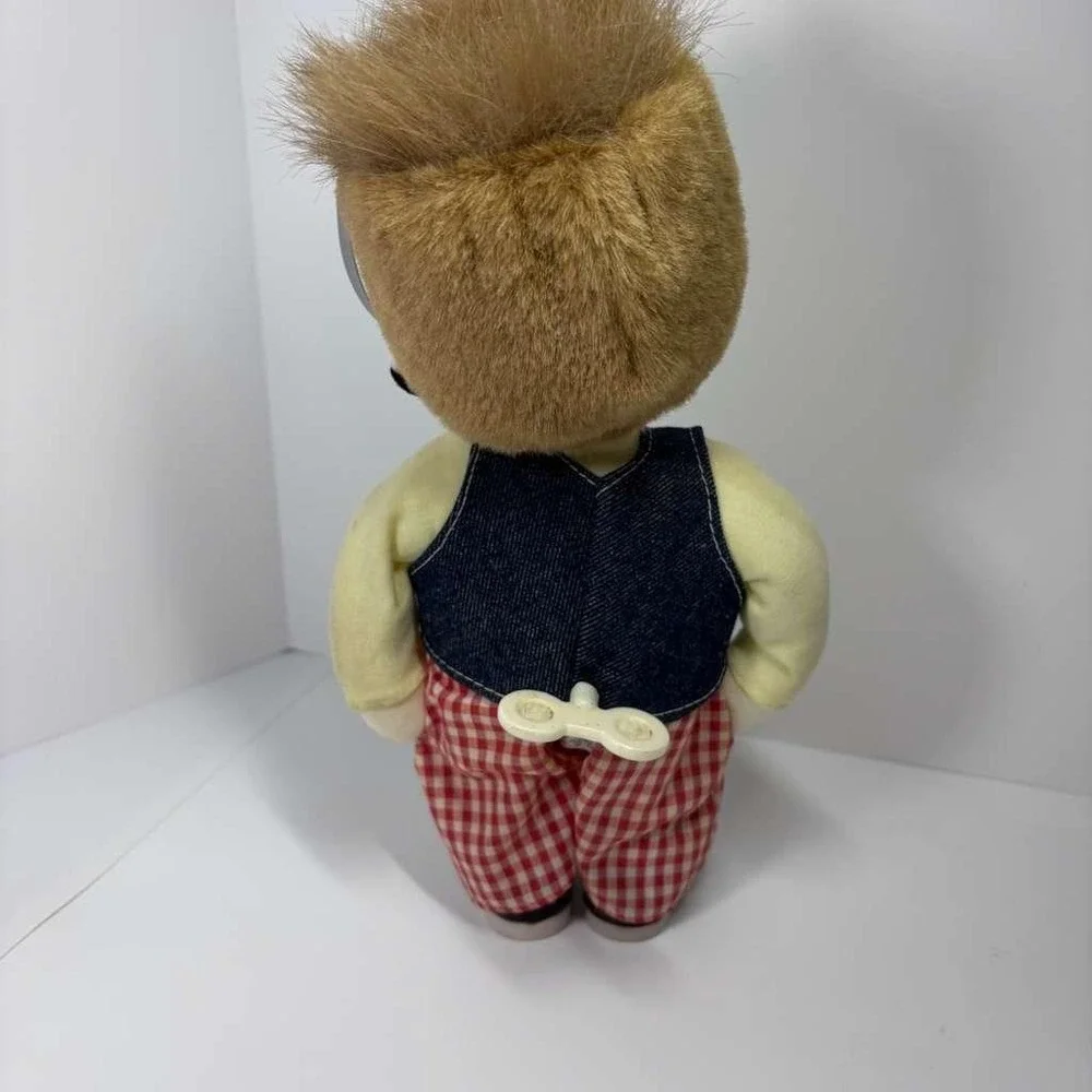 Vintage‎ Wind Up Irish Musical Moving Boy Doll Mohawk Hairdo Walkman & Earphones